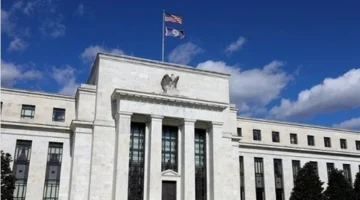 الفيدرالي الأمريكي يحذر من تباطؤ نمو التوظيف مع استمرار توسع الاقتصاد بوتيرة معتدلة 1